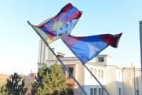 Na budově kraje zavlaje tibetská vlajka